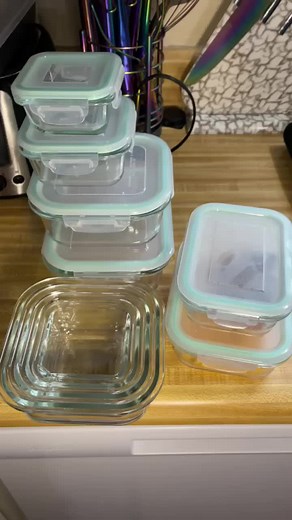 Microwave-Safe Glass Containers with Lids for Everyday Use