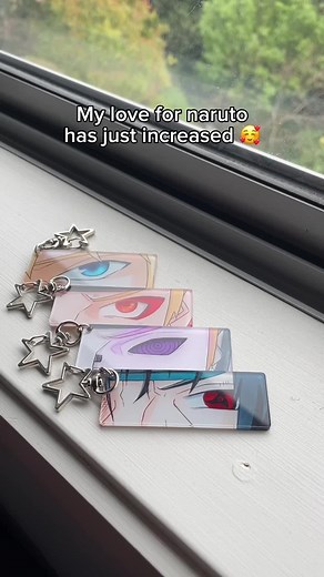 I love these Luminous naruto keychains! ❤️ #naruto #keychain #sasuke #ictachi