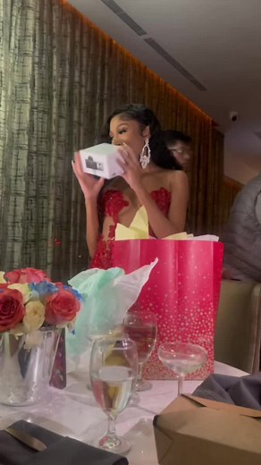 My BFF purchased my dream camera, the NEWWWWW SONY ZV-1f so it’s only right that I blow up in 2023 & make us rich from YouTube & content creating right? Right! #sony #sonycamera #unboxing #vloggingcamera #blackgirlyoutuber #contentcreator #Sonyzv1f #Youtuber #Bff #Trending #Fyp #Blackgirlcontentcreator