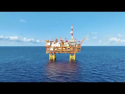 中国最大の海洋石油生産プラットフォーム、設置が完了