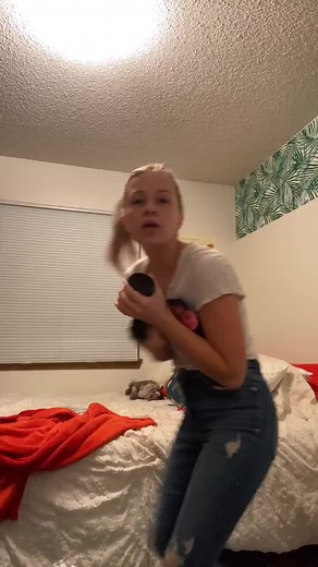 #pov i’m the manager at bath and body works ib: my queen @actressbecc #fyp #pov #snl #WelcomeWeek #foryou #comedy