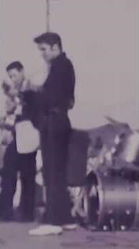 Don’t Be Cruel - Elvis Presley (1956)