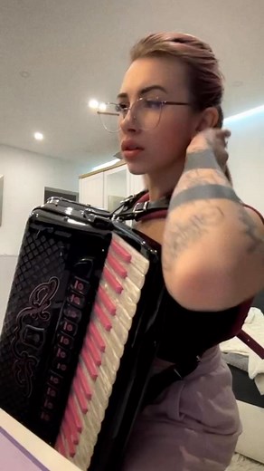 155K views · 5K reactions | Funky, but make it Balkan?  . . . . . . . #harmonika#balkanmusic#balkans#accordion#accordionist#balkangirl#balkangirls#croatian#croatiangirl#glazba#svirka#accordionmusic#musiciansofinstagram | Accordion Club | Facebook