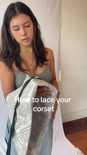 How to Lace Your Corset: Step-by-Step Guide