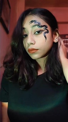 Snake eye makeup tutorial | graphic eyeliner look | eye makeup #makeup #makeuptutorial #viralvideos