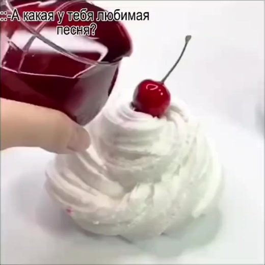 Метро 2033» — постапокалиптический роман Дмитрия Глуховского, описывающий жизнь людей в московском метро после ядерной войны на Земле. Выпущен издательством «Эксмо» в 2005 году и переиздан издательством «Популярная литература» в 2007 году. ru.wikipedia.org* ru.ruwiki.ru Роман лёг в основу компьютерной игры Metro 2033. Игра разработана компанией 4A Games и выпущена в 2010 году. Персонажи Многие персонажи в игре «Метро 2033» также присутствуют в книге. Например, главный герой Артём — главный герой