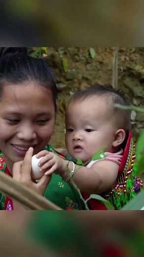 Single Mom Life: Hana's Daily Harvest of Eggs