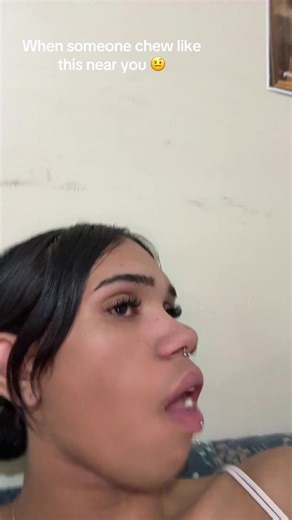 How to Chew Quietly and Avoid Annoyance