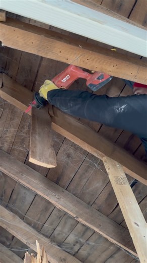 728K views · 1.9K reactions | How to raise the ceiling in your house! #remodel #construction #homerenovation #realestate #design #entrepreneur #interiordesign #hardwork #woodworking #renovation #homedecor #tools #diy #carpentry #work #asmr #designer #homemade #engineering | WINNI | Facebook