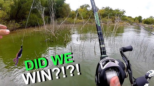 Fishing thick cover for Texas lunkers with LunkersTV