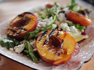 Ree's Grilled Nectarine Salad