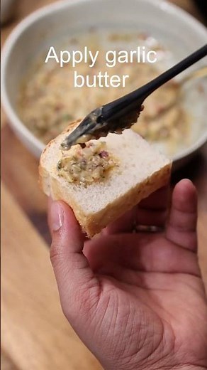 Garlic bread and healthy cheesy sauce #recipe #food #garlicbread #cooking
