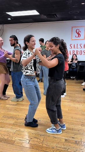 Beginner salsa classes in NYC! 📍410-412 8th Ave, 4th Floor, New York, NY 10001 🗓️Monday Schedule: 🕠 5:35 PM – Introductory Class (great for first-timers!) 🕕 6:10 PM – Level 1 & Level 3 🕖 7:10 PM – Level 2 & Level 4 🗓️Wednesday Schedule: 🕕 6:10 PM – Reparto-Cubaton-Timbaton 🕖 7:10 PM – Level 1 & Level 3 🕗 8:10 PM – Level 2 & Level 4 🗓️Friday Schedule: 🕠 5:35 PM – Introductory Class (perfect way to start your Friday night!) 🕕 6:10 PM – Level 1 & Level 3 🕖 7:10 PM – Level 2 & Level 4 �