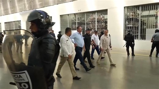 Costa Rica president tours El Salvador mega-prison amid security talks with Bukele