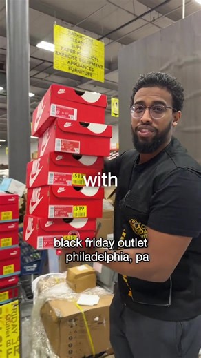 Only $9.9 today,Our warehouse is overflowing.Now,NIKE Outlet Warehouse Clearance Sale