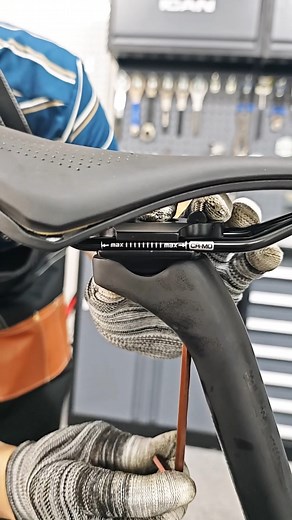 Install your MTB seat post and experience the perfect ride height without slipping.#icancycling #p1 #MTB #bikemaintenance #lightweightbike #bikelife #dreambikebuild | Icancycling