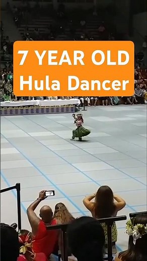 7-year old girl's EPIC HULA performance!