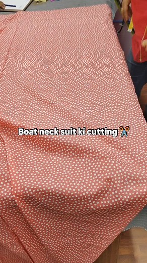 15K views · 527 reactions | Boat neck suit ki cutting ✂️✂️ . . .#design #boatneck #palam #dwarka #boutique #bhartiboutiquepalam #sagarpur #trending #sagarpur | Bharti Bouti Quepalam | Facebook