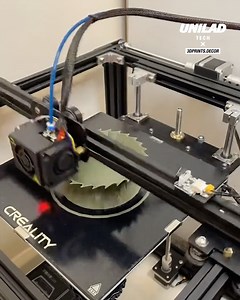 These 3D printed vases end up looking great! 🏺 | UNILAD Tech