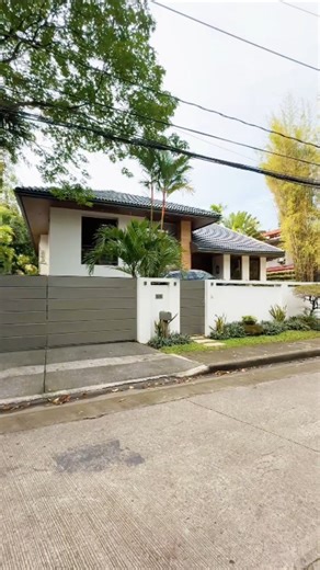 Cath Manipon | AV Properties Senior Sales Manager on Instagram: "Listing Title: Maison Solenne 📍 Ayala Alabang Village For Sale Very Well-Maintained 4-Bedroom Home on Elevated Lot ✅ Selling Price: ₱125 Million Originally built in 1985 and heavily upgraded, the house feels modern, solid, and truly move-in ready. ⸻ Property Details: Bedrooms: 4 Bathrooms: 4 Den / Home Office Lot Area: 496 sqm Floor Area: Approx. 400 sqm Elevated Lot: Flood-safe and private Street: Quiet residential location Parki