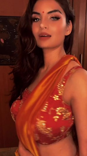 BEAUTIFUL GORGEOUS GIRL IN SAREE 😍🥰✨💥💓💖🩷💞 #saree #saariwaligirl28922 #sareelove #sareefashion #sareedraping #sareelovers #sareeindia #sareecollection #sareestyle #sareeblouse #sareepact #sareeblousedesign #sareeonline #sarees #sareeswag #sareeusa #sareecanada #sareeoverseas #sareemaharashtra #sareechicago #sareebangalore #sareepanjab #indiansaree #silksaree #banarsisaree #fbreels | saari_wali_girl_28922