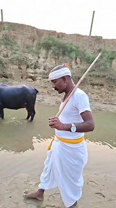 Hathike lamota Lathi, gardan per dhale, Mathi Dahiya lapatlaya avedoor hamron muchael Marda. | Jp Yadav Jogindar