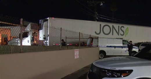 Man crushed by semi-truck in Van Nuys grocery store parking lot