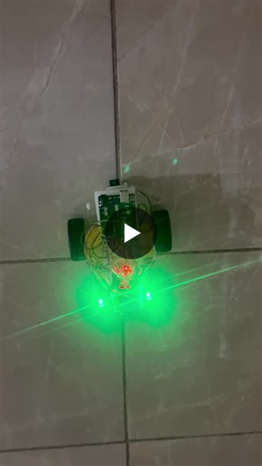 Light-tracking robot project successfully completed ! | aya bouibauan