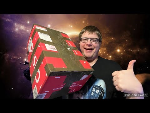 Unboxing Some Doctor Who Figurines