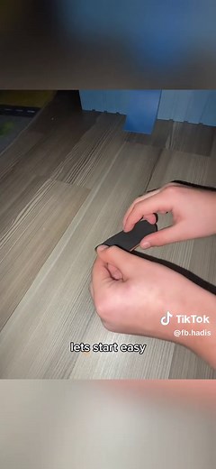 Mastering the Pop Shovit Trick on a Fingerboard