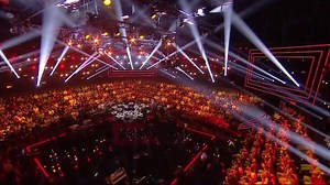 Performing 'Permanating' on TARATATA OFFICIEL, broadcast on FRANCE 2 last night! | Steven Wilson