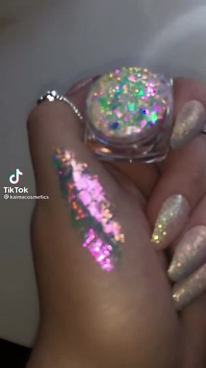 Incredible Chameleon Flakes Makeup Review by Kaima Cosmetics