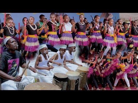 “Energetic Sukuma Traditional Dance | Celebrating Tanzania’s Rich Culture 🎶🪘✨
