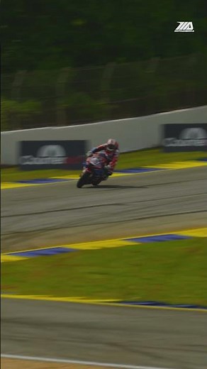 Coming in hot! 🔥 Who's ready for Superbike racing again? #superbike #motorcycle
