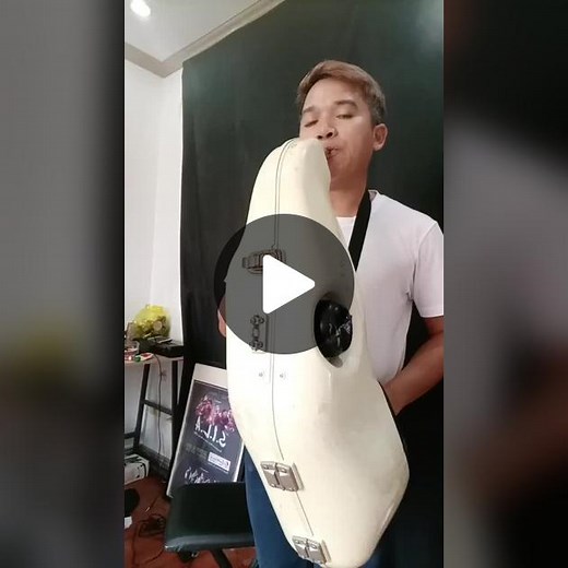 Silence the Saxophone Sound with a Saxophone Mute Silencer