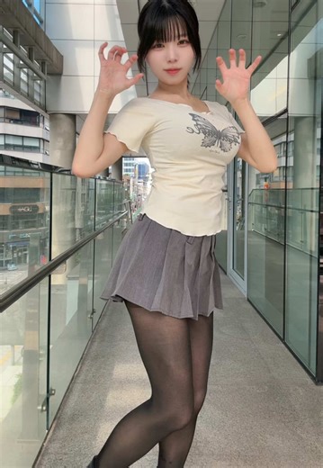 Perfect Body with a Perfect Smile - Ideal Body Image