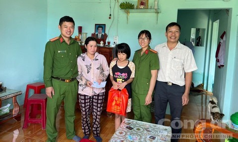 Trưởng Công an xã được Bộ Công an khen thưởng vì nhiều sáng kiến hay