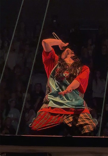 over now extended >> #billieeilish #hitmehardandsoft #overnowextended #fyp