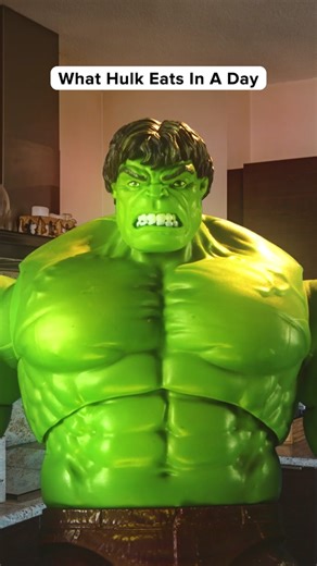 Live. Laugh. Smash. Here’s what #Hulk eats in a day 🍽️ #Marvel