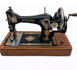 Singer 128K Hand Crank Sewing Machine – 1915 - Etsy Canada