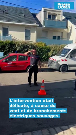 Un bidonville détruit par les flammes à Nantes #shorts