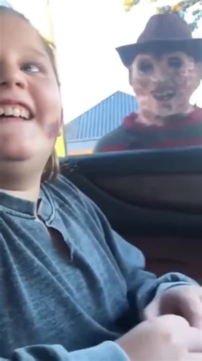 Dumb clips | Funny mask scares🤣👻#reels #funny #scary #viral #fyp | Instagram
