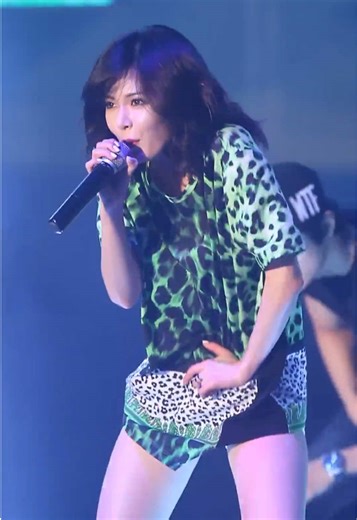 HyunA's Captivating Performance in Attention (Trouble Maker)