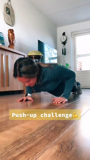 Lil push up challenge💪 #fitness #workoutchallenge #pushups #stronggirl #throwback #foryoupage #voorjou #fy #fyp #tiktok #viral #trending