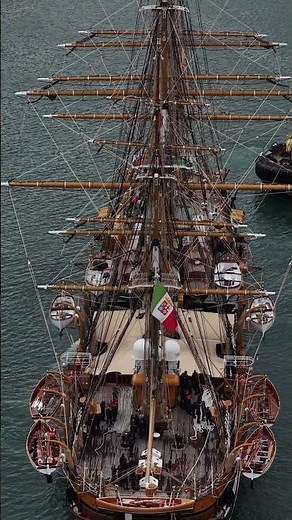 A un anno di distanza dall’ultimo approdo, l’Amerigo #vespucci torna a #Genova.