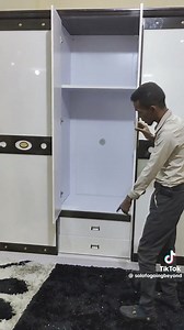 ENCORE DISPONIBLE DE SUITE Armoire en melamine bien traité 4 ; 5 et 6 Porte 😍😍😍 Livraison partout à Mada 🚛🚛🚛 | Going Beyond Stock