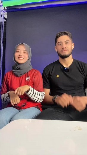 Sign Language Communication Explained in Video