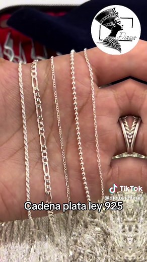 ✨ Cadenas en plata 925 que elevan cualquier outfit ✨ Brillo, elegancia y estilo en cada detalle 🔥 Perfectas para uso diario o para regalar 💎 📦 Envíos a toda Colombia 📩 Escríbenos para precios y disponibilidad #Cadenas #Plata925 #Joyeria #Accesorios #LuxuryStyle