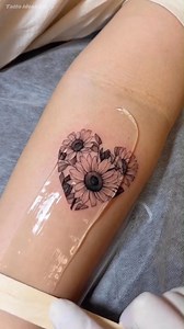 Sunflower heart 🌻❤ #sunflowertattoo #floraltattoo #smalltattoo #tattooart #tattooideas | Tatto ideas 1.0