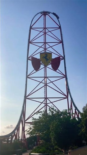 Red force Ferrari-land #themepark #rollercoaster #redforce #attraction